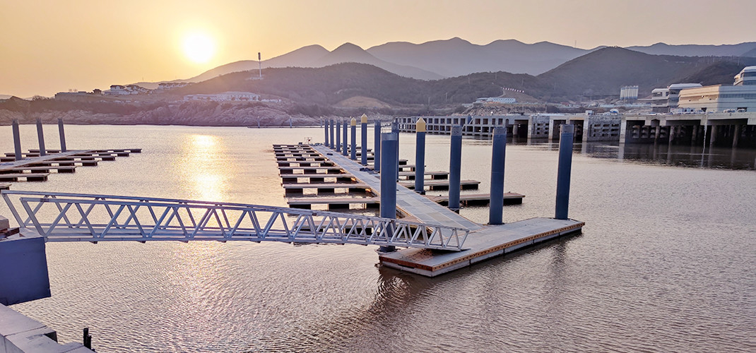 Chine le meilleur Docks flottants marins en ventes