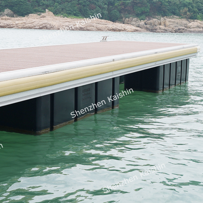 Pontoon flottant en aluminium anodisé à faible entretien dans le yacht de marina