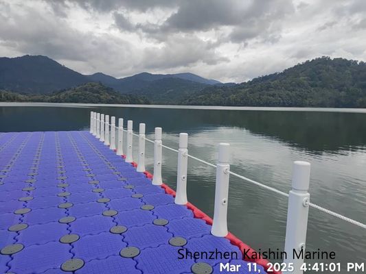 Cubes de ponton flottants en PEHD pour quais modulaires avec assemblage sans outil stabilisé aux UV et résistant à la corrosion